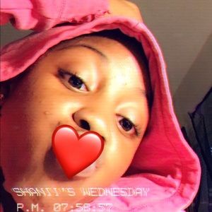 Meet your Posher, Danisha